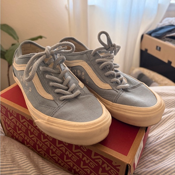 Vans Light Blue Sneakers with White Floral Design - Picture 2 of 8